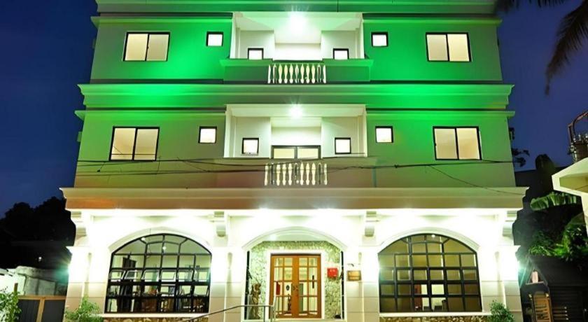 El Haciendero Private Hotel Ілоіло Екстер'єр фото