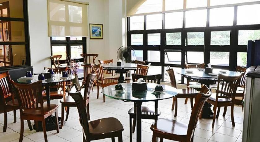 El Haciendero Private Hotel Ілоіло Екстер'єр фото