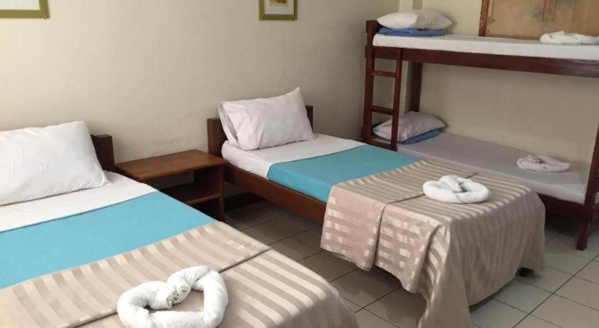 El Haciendero Private Hotel Ілоіло Екстер'єр фото